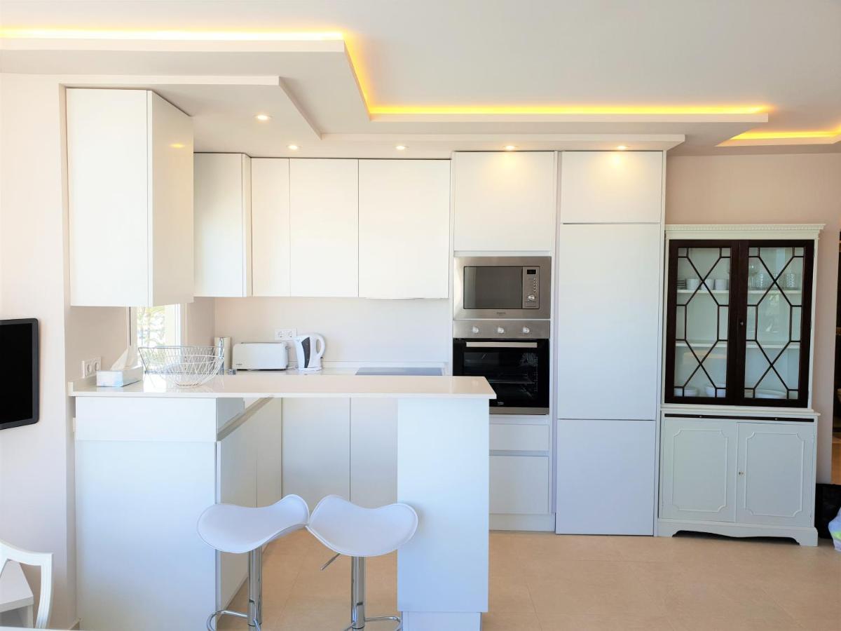 Fantastic Apartment B In Front Of The Sea & Marina Estepona Buitenkant foto